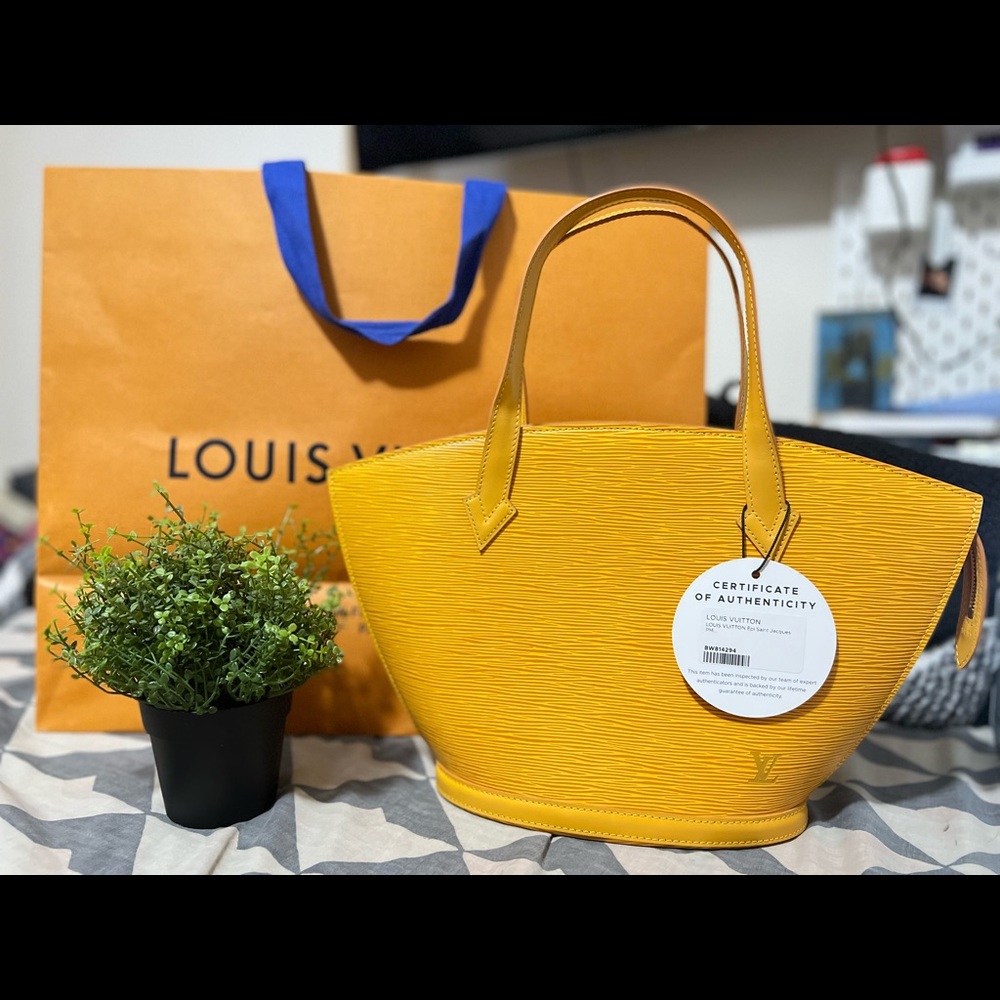 Authentic Louis Vuitton Epi Saint Jacques PM RANK A with THREE FREEBIES!